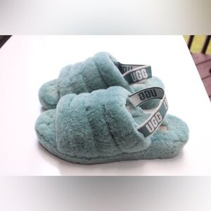 UGG Fluff Yea slides